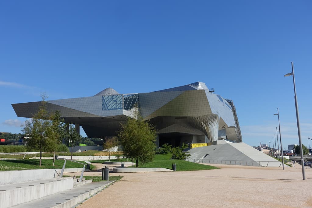 Tourisme Le quartier de la Confluence et son Musée à Lyon 2